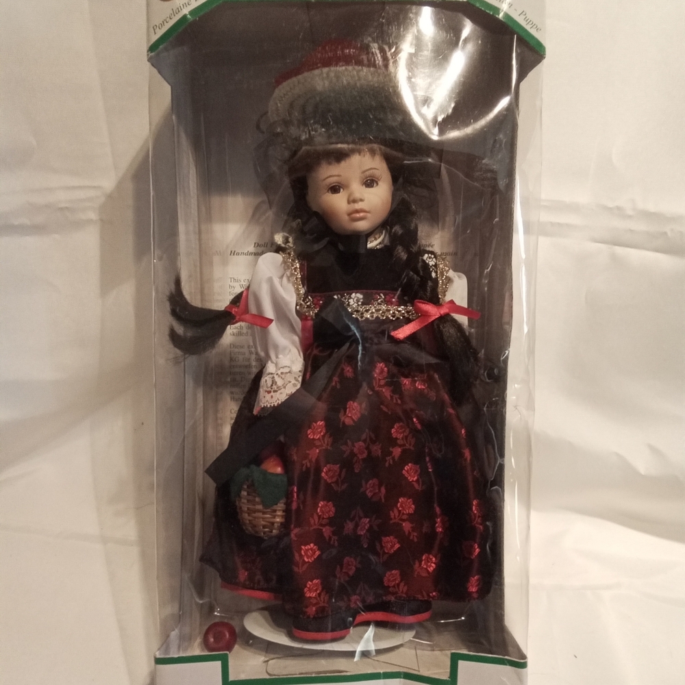 SCHNEIDER HANDMADE DOLL , - Picture 3 of 5